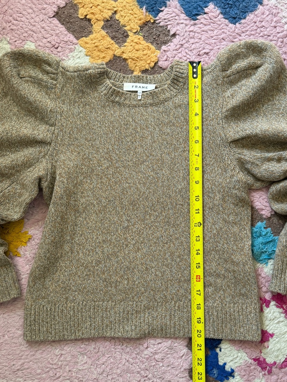 100% cashmere Frame Denim Puff Sleeve Crewneck Sweater in Olive Heather - Picture 5 of 5
